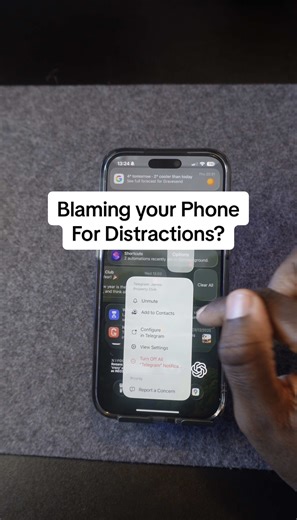 If you feel distracted all day, this is probably why. One small setting → big focus difference. Save this 🔖 #productivity #iphone17 #focusmode #iphonetips #techtips