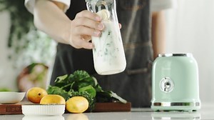 Watch Banana mango vegetable smoothie on Amazon Live