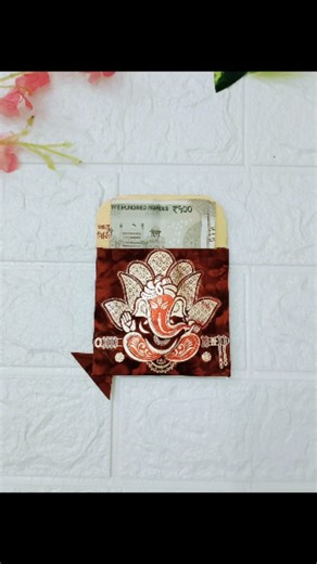 Nikki Saini on Instagram: "Makar Sankranti DIY gift ideas 💡🎁 💫 . . Handmade kite shaped envelope How to reuse old invitation cards Sankranti shagun envelope decoration DIY kite craft with mirrors and gota Upcycled wedding card craft ideas Festive gifting ideas India . . #MakarSankranti2026 #KiteFestival #Uttrayan #DIYEnvelope #UpcycledCrafts HandmadeWithLove vibezone95 @vibe_zone_95"