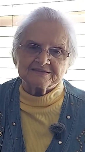 92 year old plays piano to keep mind active