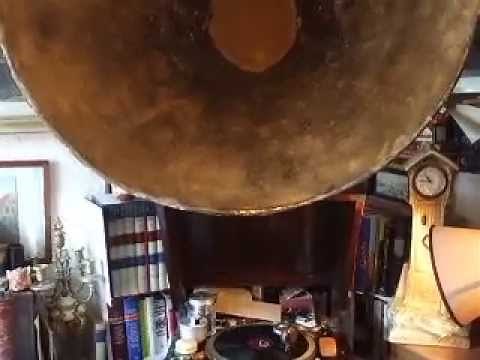 Frank Crumit sings - Granny's Old Arm Chair