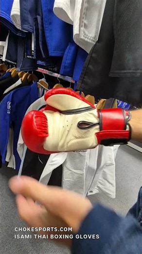 Thai Boxing Gloves from Japan #isami #muaythai #kickboxing