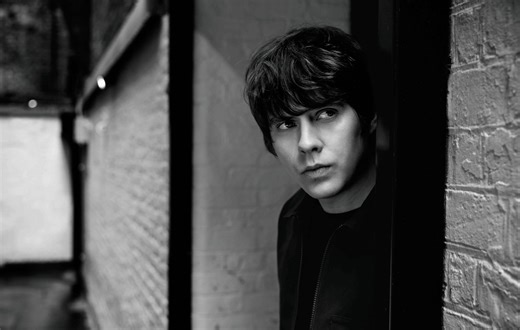 Jake Bugg shares ‘Keep On Moving’ and tells us about Green Day-inspired new album ‘A Modern Day Distraction’