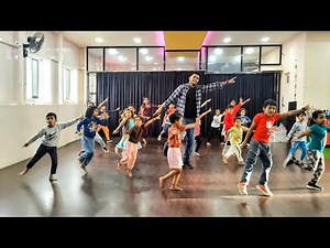 “Bangle Bangari” video song performed by kids