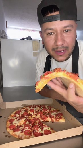 Receta de pizzas caseras: cómo hacer masa y preparar pizza fácil