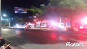 ESTA MADRUGADA SE REPORTO EL ATROPELLAMIENTO DE UNA OFICIAL DE LA SSP, A LAS PUERTAS DEL ANTRO TEMPO EN PROLONGACIÓN PASEO DE MONTEJO. Según el reporte recibido en la redacción, esta madrugada una mujer (oficial) fue atropellada en Prolongación Paseo de Montejo, por lo que la SSP implementó de inmediato un operativo en el lugar de los hechos. Nos apersonamos al lugar de los hechos y lo que pudimos constatar fue líquido hemático fresco en el pavimento, donde ocurrió el atropellamiento, y solo que