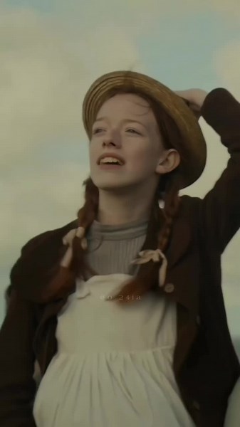 . Hello October Hello Autumn 🍂🍁🤎 _ #october #autumn #autumnvibes #annewithane #newseason #اكتوبر #خريف #آن_في_المرتفعات_الخضراء #trendingreels #reelsexplore