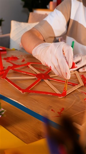 32K views · 275 reactions | ✨ Let your memories take a spin with this charming Popsicle Ferris Wheel photo frame!  Find all the crafting essentials, from popsicle sticks to glue and paint, at Michaels ❤️ #makeitwithmichaels #diyhomedecor #doityourself #artoftheday #5minutecrafts | 5-Minute Crafts | Facebook