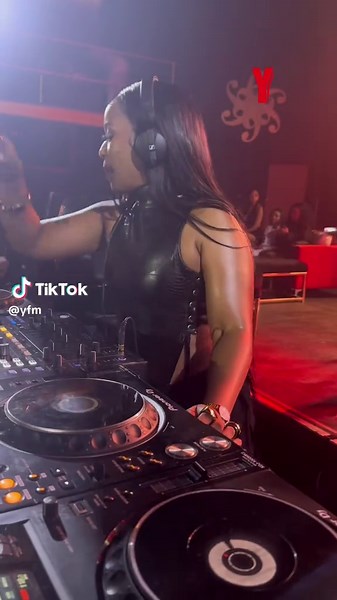 YFM (@yfm) - Our bery own @theebuhle_ rocked the 1s & 2s at #ClubY 🔥 #yfm