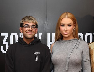 Iggy Azalea Appears To Address Bizarre Rumor That She Slept With N3on