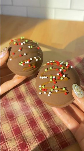 How To Make Hot Chocolate Bombs 🍫