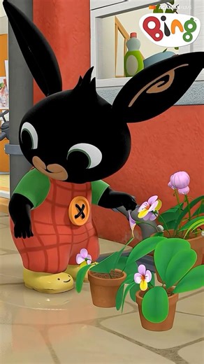 🐌 Bing finds snails! | #Shorts | Bing Shorts