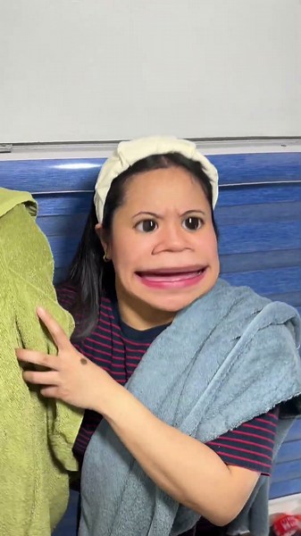 Stinky wet towel🧖‍♂️😤🤢#BiboyBecky #BiboyAndBecky #shorts #skits #funny #comedy