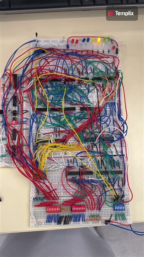 Clock Frequency Comparison Using NE555 Timer (100 µF vs 10 µF)