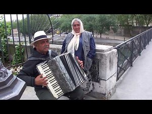 Accordion in Paris