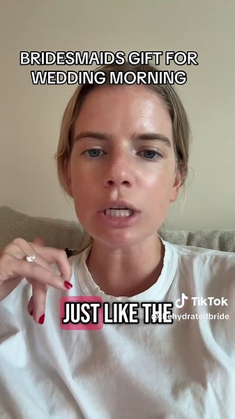 Unique Bridesmaid Gift Ideas for Wedding Morning