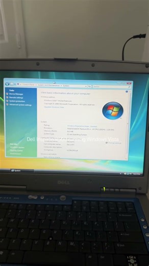 Dell Inspiron 8500 laptop running Windows Vista