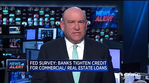 Fed survey: Banks tighten credit for commercial, real estate loans