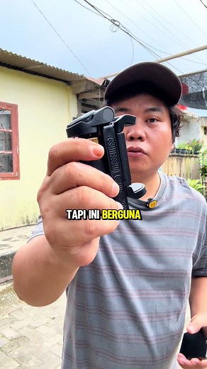 Best Handgrip Selfie Stick for Effortless Photos