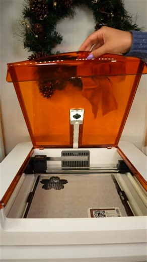 3.4K views · 33 reactions | DIY Christmas Diorama | Made on my Glowforge  You won’t want to miss the final look of this DIY winter wonderland printed on Perla’s Glowforge Aura. She chose wood for her creation, but we can see this looking just as magical printed on acrylic. What will you bring to life on your Glowforge? ⭐ IG: d.i.y.holic https://glowforge.visitlink.me/zpIpnH | Glowforge | Facebook