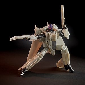 Top Gun x Transformers Crossover Maverick Getting Rereleased at Walmart