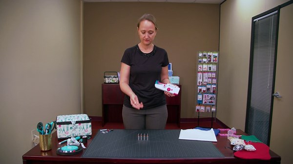 SINGER Stitch Sew Quick Portable Mending Machine - Single Thread Machine for Quick Repairs