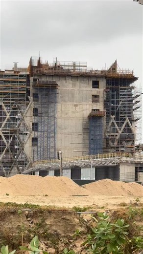 The new American embassy under construction in Eko Atlantic. Everywhere good. God bless @realdonaldtrump Nigeria and America. | Dee-One