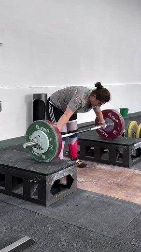 4K views · 82 reactions | 100kg Block Snatch by @meritumasyan.87 #block #snatch #speed #technique #training #olympicweightlifting #wolfpackweightlifting #weightlifting | Wolfpack weightlifting | Facebook