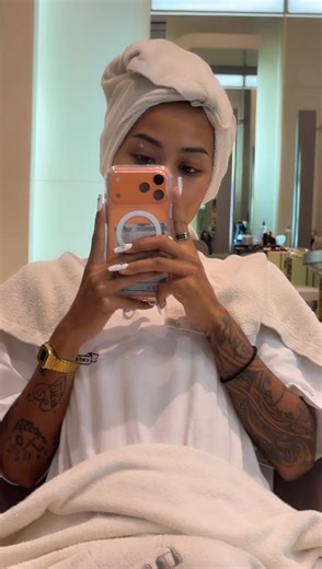 วิดีโอของ Ae Asia (@aetattoogirl) พร้อมเพลง original sound - Co👁Creator