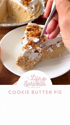 Easy Cookie Butter Pie 💫 Printable recipe on my blog 😃 INGREDIENTS Pre-made Shortbread Crust (I used Keebler) 1 1/2 c heavy cream 1 package (8 oz) cream cheese, room temperature 1/4 c lightly packed brown sugar 1/4 tsp salt 1 tsp vanilla extract 1 c cookie butter, smooth 1 container of whipped topping 4–5 Biscoff cookies, crushed INSTRUCTIONS In a bowl with a whisk attachment, beat the heavy cream on high until stiff peaks form. Remove from the bowl and set aside. Add the cream cheese to the m