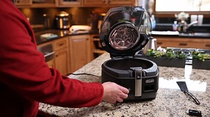 DeLonghi's MultiFry prepares tasty treats with less oil