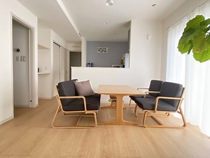 ５０代で部屋もお洒落も盛り過ぎるのをやめた！シニア世代のシンプルライフ | Rinのシンプルライフ