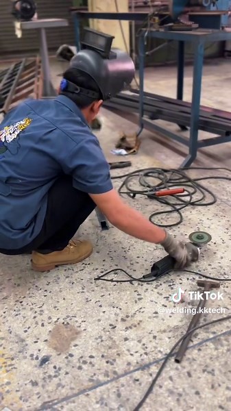 #ช่างเชื่อมเทคนิคขอนแก่น #ช่างเชื่อมขอนแก่น #ขอนแก่นหวานเจี๊ยบ🤭 #เรียนช่างเชื่อม #อาชีวะ