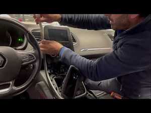 Comment enlever la radio de la Renault Scenic