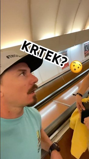 KRTEK V GAŤÁCH 😀🚊 #krtek #metro #praha #zabava #thisiskurvalife #kaňouři 🐗
