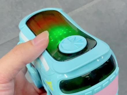 #音乐巴士 #音乐玩具 万向行走还可以连接蓝牙，宝宝音乐巴士玩具车@抖音小助手