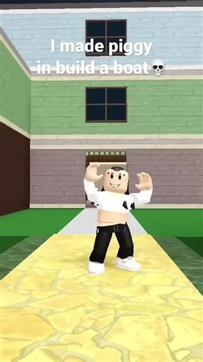 I made piggy in build a boat for treasure🤑💀