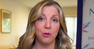 Hospice nurse reveals three signs people show 24 hours before dying