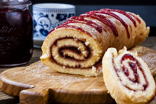 Comment rouler une génoise sans la casser ?