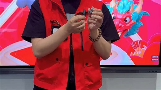 绿联USB转Type-C转换头，支持高速数据传输与充电，兼容多设备。出门旅行/办公出差必备，解决Type-C接口缺失烦恼，体验更高效便捷。