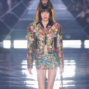 Model Dahan Phuong Oanh is quickly making a name for herself on the runways of some of the biggest names in fashion. She has already strutted her stuff in Milan and her next stop is Paris. | Việt Nam News