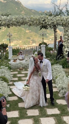 Married in Italy last summer 🇮🇹 #italyweddingcontentcreator #italywedding #amalfiwedding