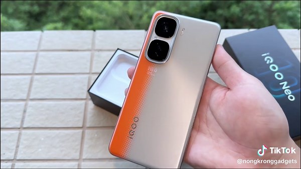 Unboxing iQOO Neo 10 Pro #unboxing #iqoo #iqooneo #iqooneo10 #iqooneo10pro #hpgaming #untukmu #berandatiktok #foryourfeed #nongkronggadget