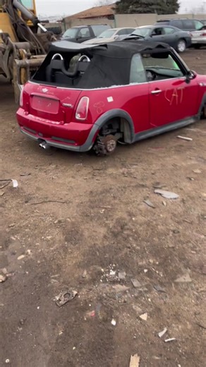 #minicooper #minicoopers #mini #carcrushing #carcrusher #junkyard #autorecycling #autopartscity