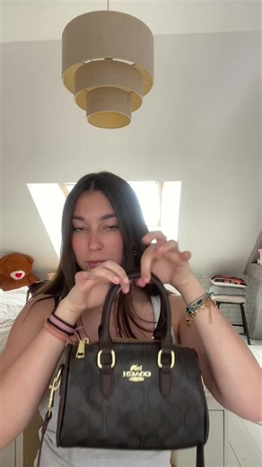 What’s in My Bag: Unboxing My Hacco Coach Sac