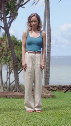 Hula lessons turn into love sessions with Kelley Jakle and Cedric Jonathan in ROMANCE IN HAWAII – stream it now on Dove! | Dove Channel