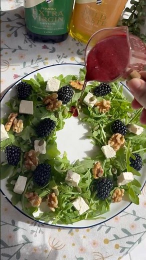 Summer Weight Loss Salad 🥗 Blackberry Arugula Walnut Feta Recipe #shorts