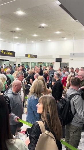 BRITISH NOT WELCOME!!! Landed at Lanzarote Airport to MASSIVE QUEUES! Over 2 Hours wait!
