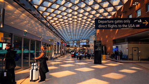 Walking through Venice Marco Polo Airport