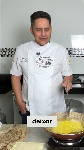 🥟 Foolproof Tips for Frying the Perfect Pastel with Chef João! 🔥✨